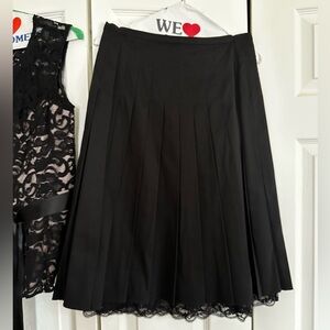 Adrianna Papell pleated skirt size 10 in black